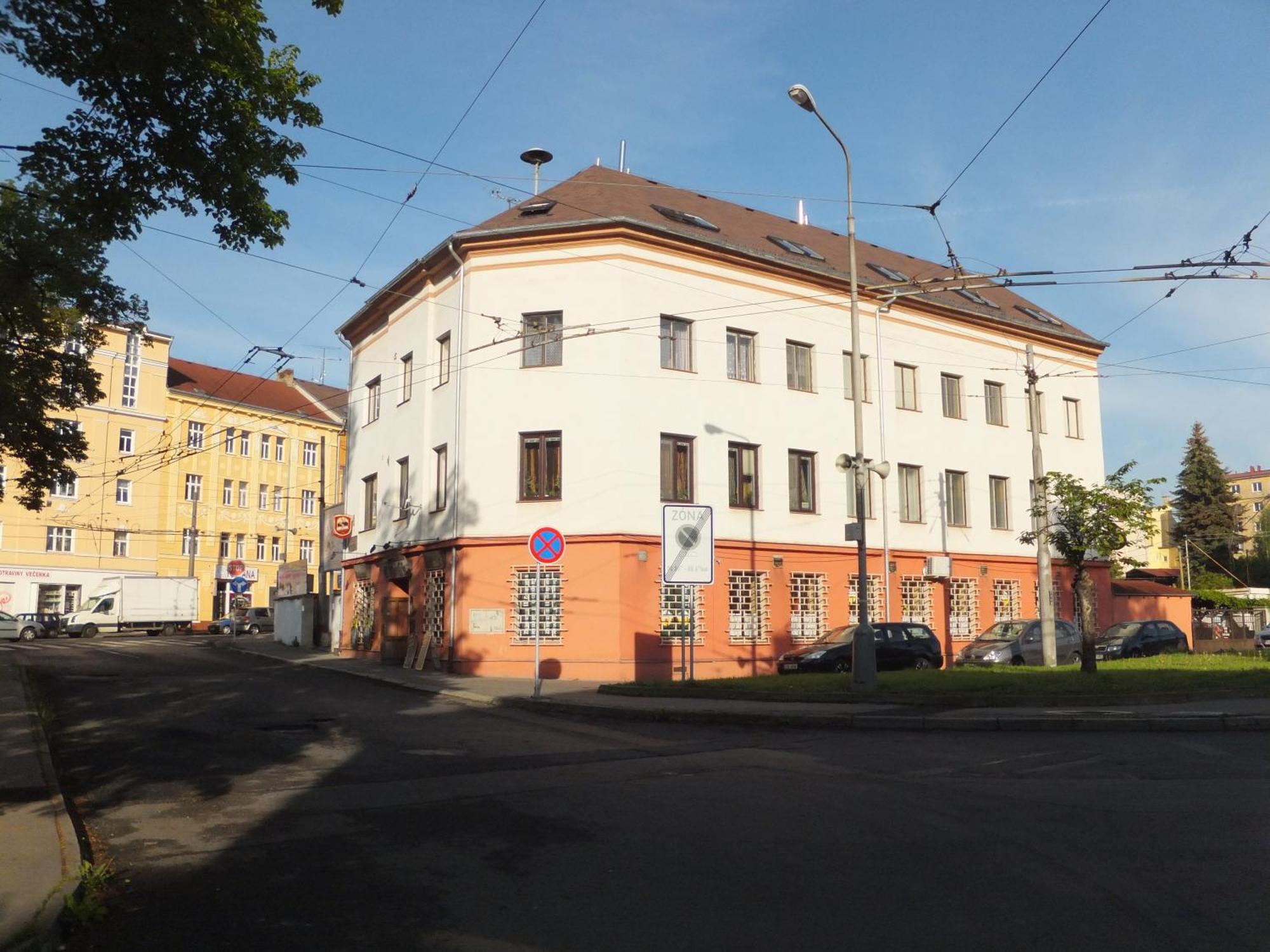 柯伐退休金酒店 Ústí nad Labem 外观 照片